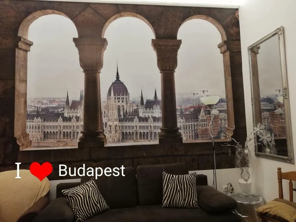 Apartamento West10 Star City Center Budapeste